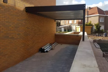 Bigger view of Carport - Mariakerke