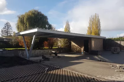 Bigger view of Carport - Rekkem