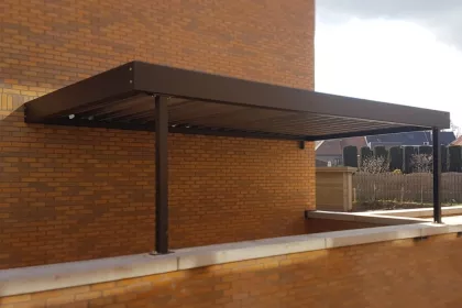 Bigger view of Carport - Mariakerke